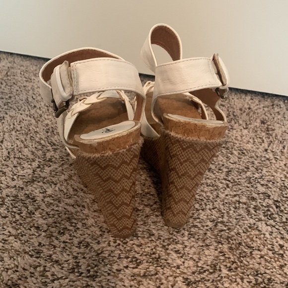 Qupid Wedges - Picture 3 of 6